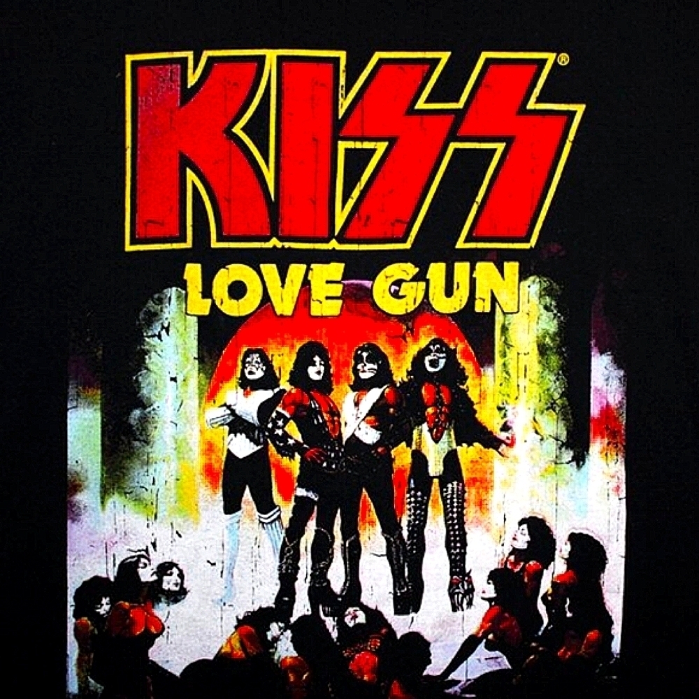 KISS Love Gun 2023 T-Shirt – 100% Cotton, Size L – Rock Band Graphic Tee - Picture 3 of 9